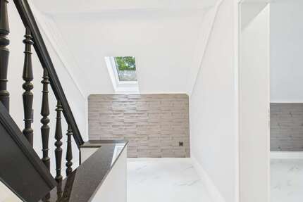 Haus zum Kaufen in Moers 599.900 € 192 m² 5 zimmer