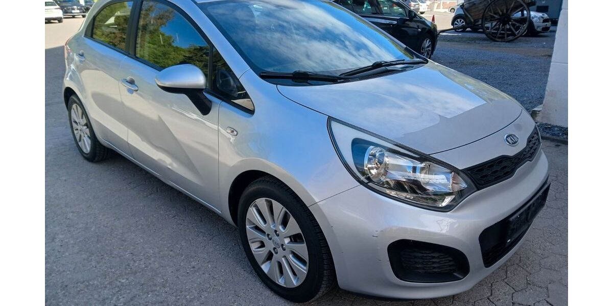 Kia Rio 109.800 km 4.490 &euro; Ratingen 40882