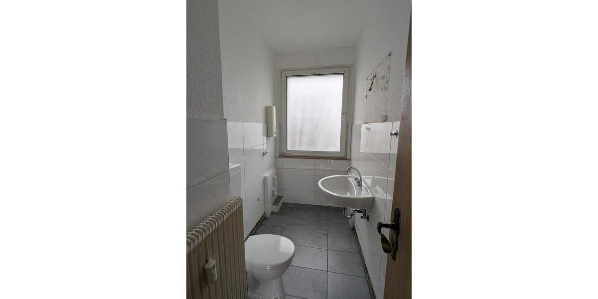 Etagenwohnung Duisburg Hamborn - 5 Zimmer, 95 m&sup2;, 699&euro; | Angebot:25743427