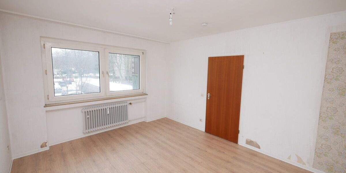 Wohnberechtigungsschein erforderlich! Gepflegte 3,5 Raum Etagenwohnung mit Balkon und Aufzug in Buer 3 zimmer