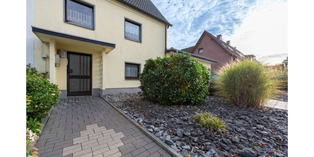Haus zum Kaufen in Mülheim an der Ruhr Saarn 349.000 € 116 m² 4 zimmer