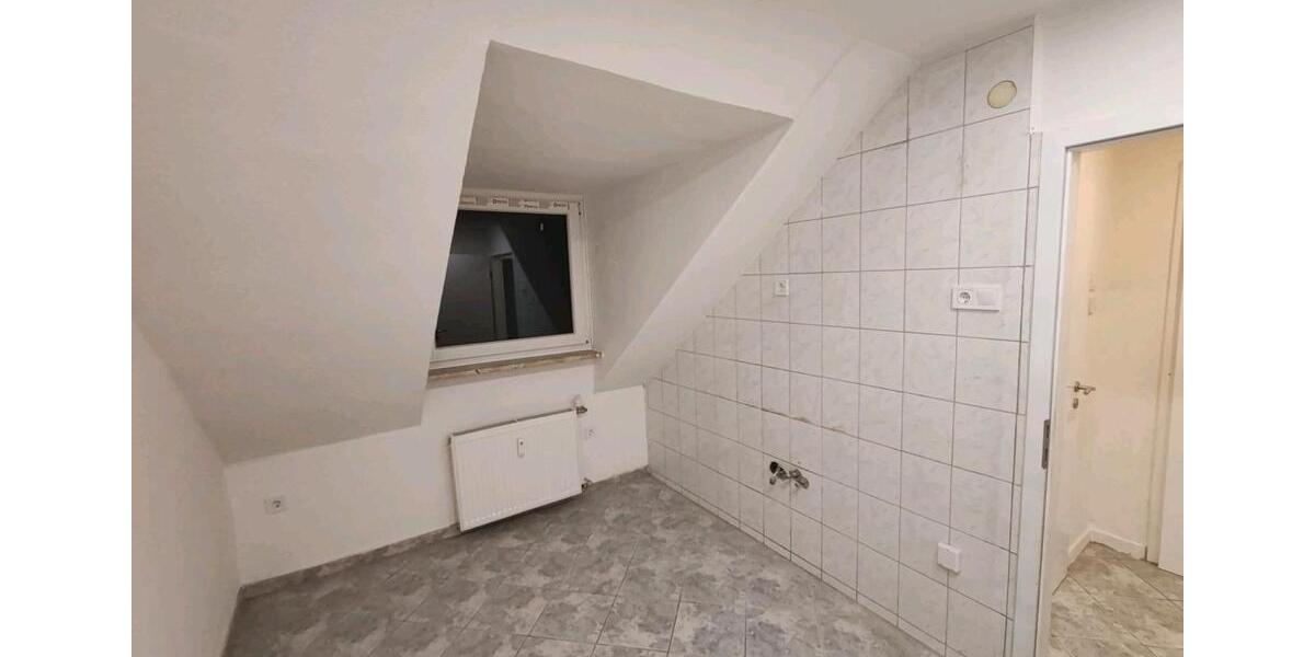 Dachgeschoßwohnung Duisburg Beeck - 3 Zimmer, 55 m&sup2;, 515&euro; | Angebot:26176978