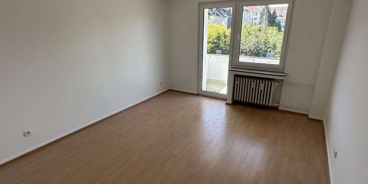 Etagenwohnung Duisburg Neudorf-Süd - 3 Zimmer, 88 m&sup2;, 770&euro; | Angebot:27165774