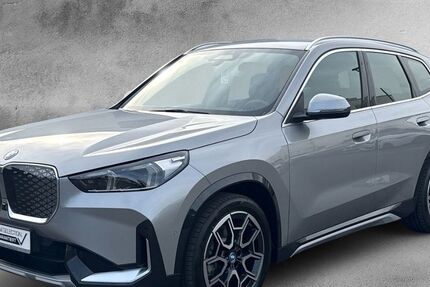 BMW iX1 2.963 km 51.886 € Krefeld 47800