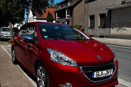 Peugeot 208 56.000 km 8.300 &euro; Recklinghausen 45663