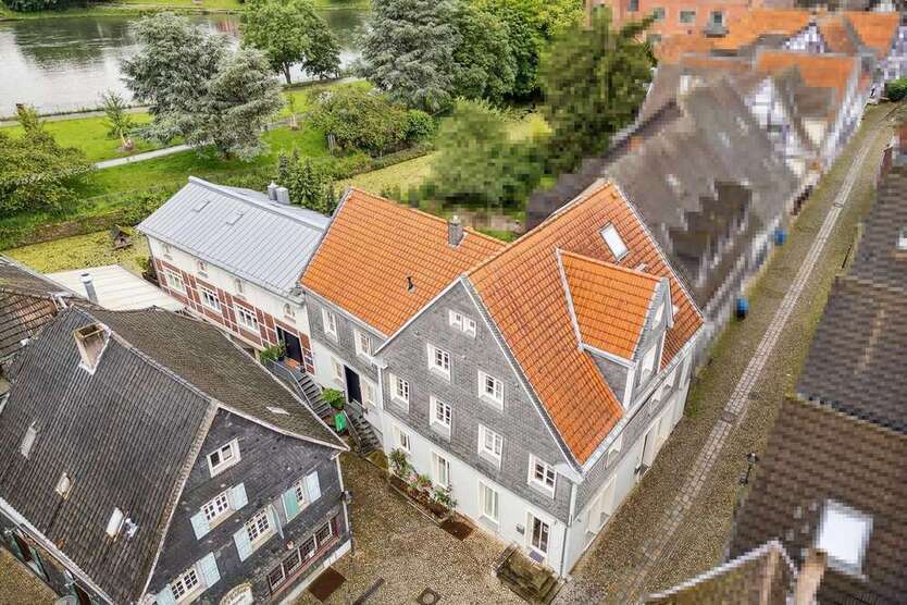 Haus zum Kaufen in Essen 2.375.000 € 562 m²