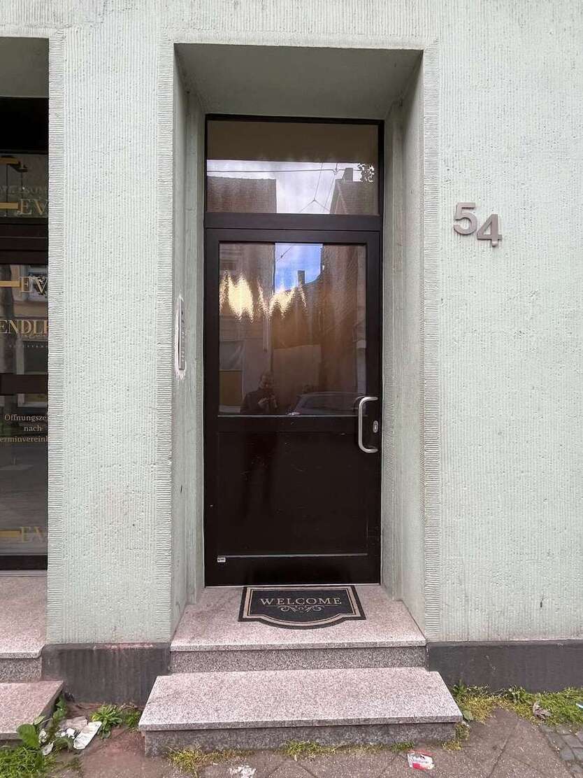 Lukratives Wohn-& Geschäftshaus mit 8 Whg, 3 Gewerben und 2 Keller Lagerflächen + Antenne in Bochum 43 zimmer