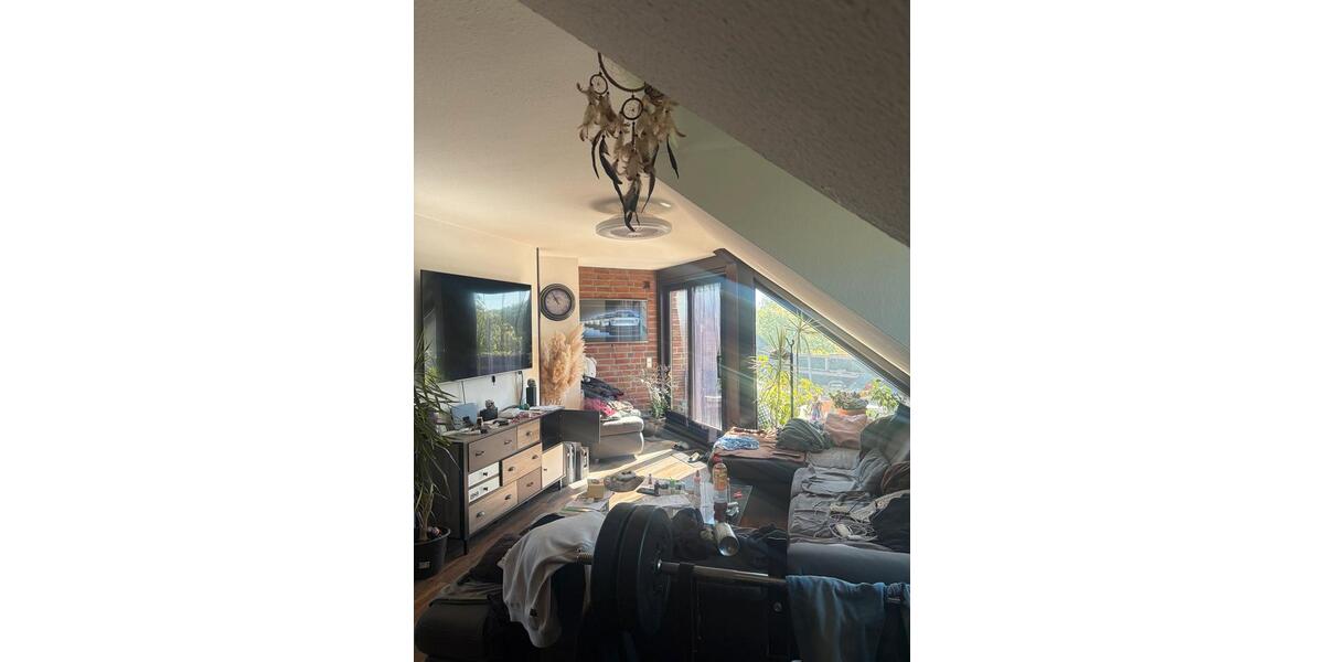 Dachgeschoßwohnung Duisburg Mittelmeiderich - 2 Zimmer, 58 m&sup2;, 750&euro; | Angebot:26380588
