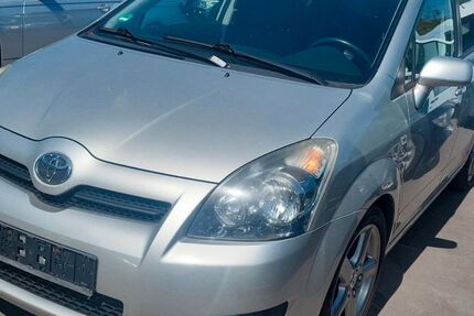 Toyota Corolla Verso 219.000 km 2.999 &euro; Moers 47441