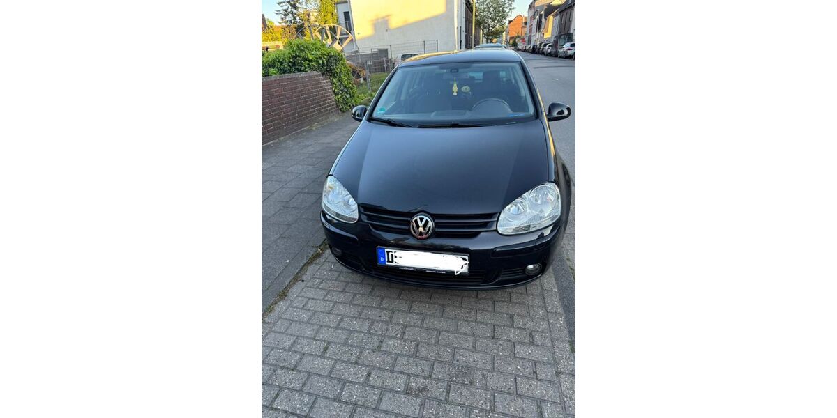 VW Golf 284.200 km 2.200 &euro; Duisburg 47229
