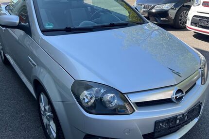 Opel Tigra 157.000 km 1.999 &euro; Recklinghausen 45663