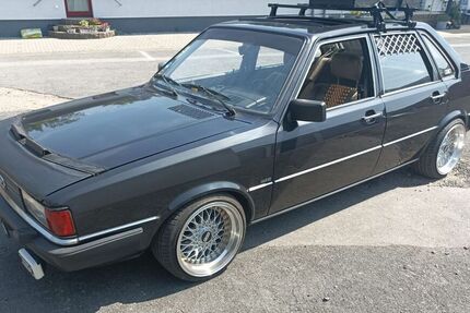 Audi 80