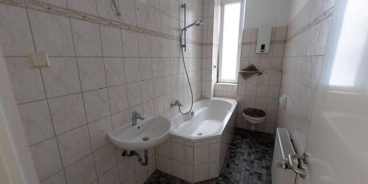 Renovierte, lichtdurchflutete 2-Zimmer-Wohnung in Meiderich - ruhig & zentral 2 zimmer