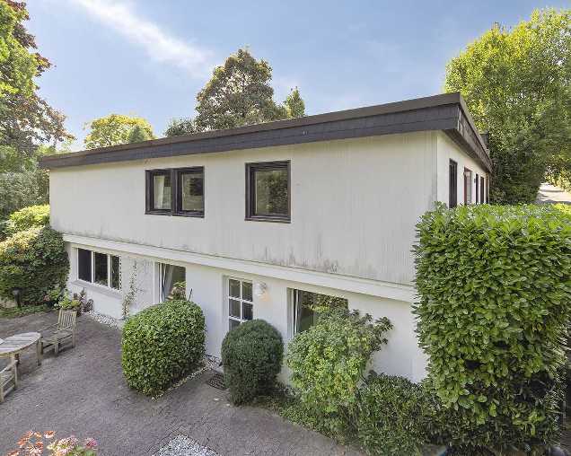 Ihr Rückzugsort im Grünen - Bungalow mit Einliegerwohnung in Mettmann-Metzkausen 6 zimmer