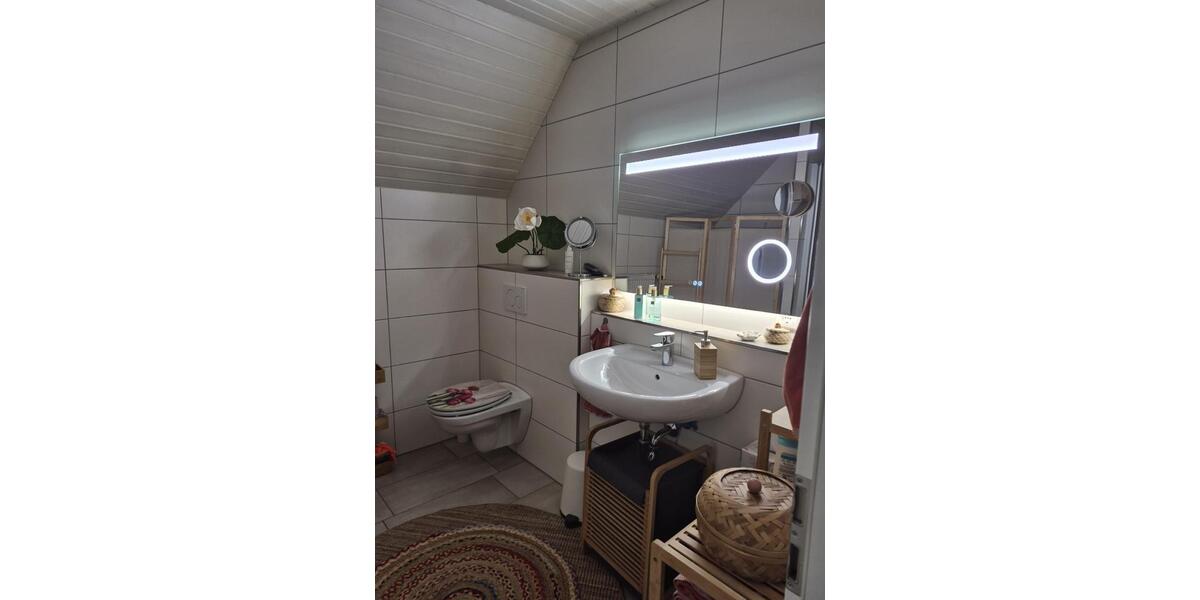 Gemüliche 2 Zimmer Dachgeschosswohnung mit 2 Balkonen in Voerde 2 zimmer