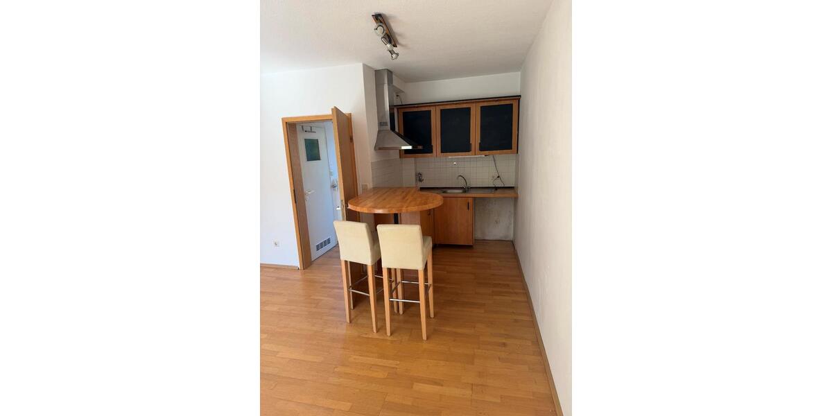Etagenwohnung Duisburg Duisburg-Mitte - 1 Zimmer, 30 m&sup2;, 240&euro; | Angebot:26378873