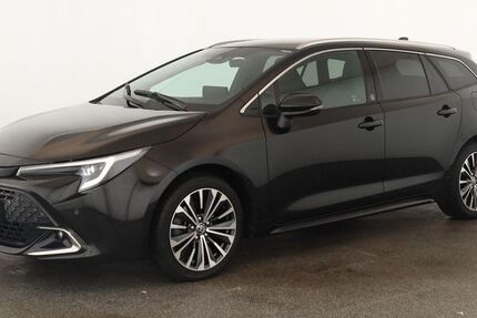Toyota Corolla 40.700 km 25.784 &euro; Düsseldorf 40233