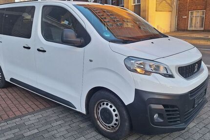 Peugeot Traveller 182.000 km 12.900 &euro; Mülheim an der Ruhr 45473