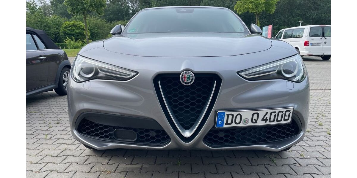 Alfa Romeo Stelvio 80.000 km 20.750 &euro; Krefeld 47799