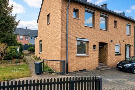 Haus Duisburg Hochheide - 3 Zimmer, 95 m&sup2;, 285.000&euro; | Angebot:25299495