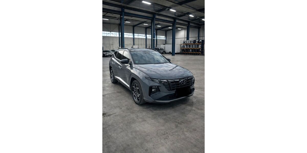 Hyundai TUCSON 24.585 km 29.600 &euro; Duisburg 47138