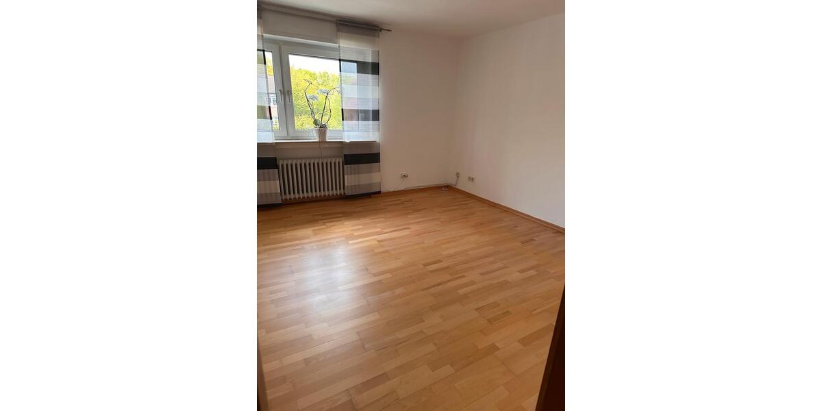 Charmante 3,5 Zimmer Whg. im 2 Fam. Haus, gr. Terrasse, KDB, Klim 3.5 zimmer