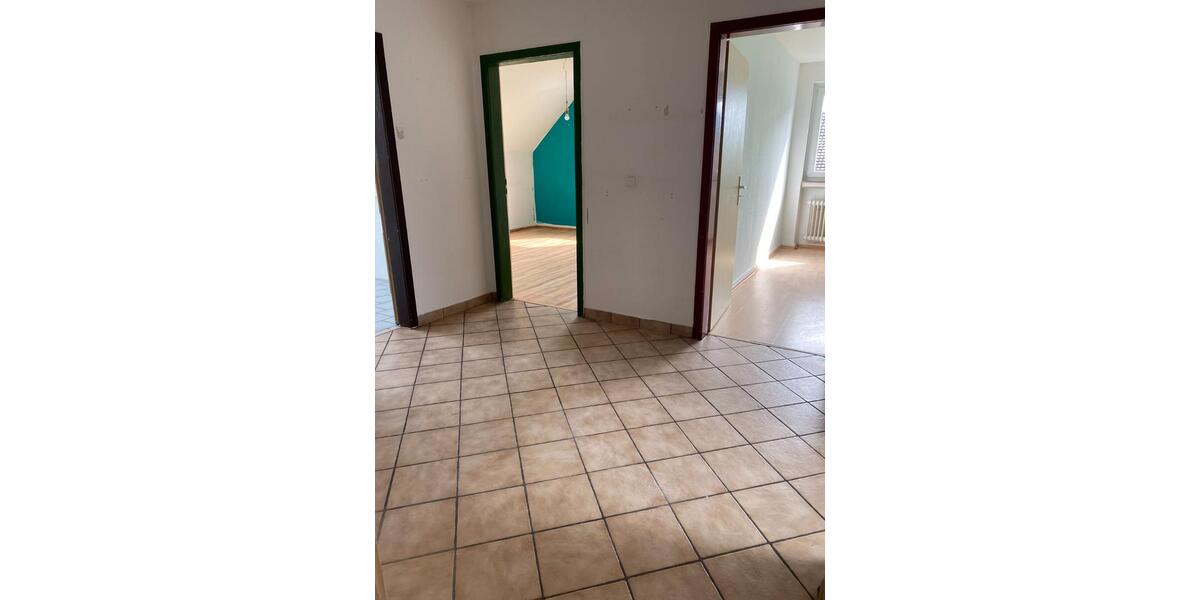 Dachgeschoßwohnung Velbert Pöthen - 3 Zimmer, 68 m&sup2;, 430&euro; | Angebot:26338384