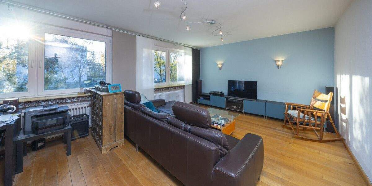 Großzügige 5-Zimmer-Wohnung mit zwei Bädern und Balkon in guter Lage von Büderich 5 zimmer