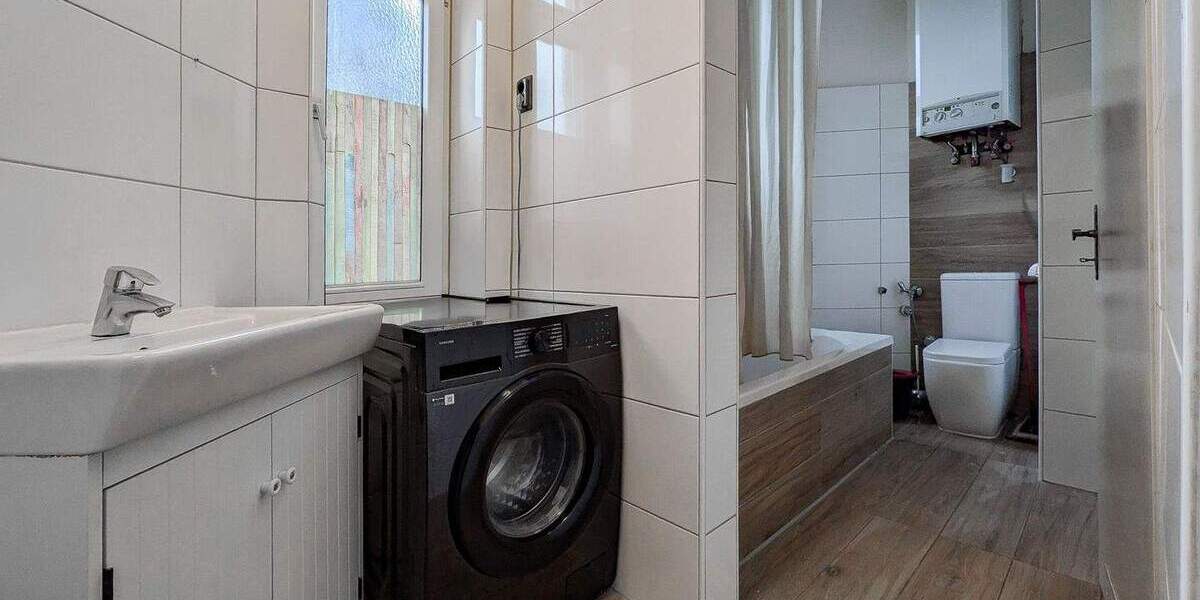 4 Einheiten - 3 Garagen - 1000 m² Grundstück 1 zimmer