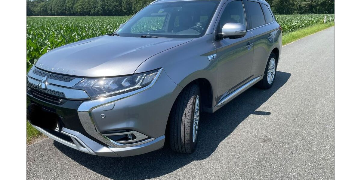 Mitsubishi Plug-in Hybrid Outlander 98.500 km 17.900 &euro; Dorsten 46284