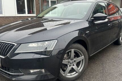 Skoda Superb 111.500 km 14.880 &euro; Düsseldorf 40549