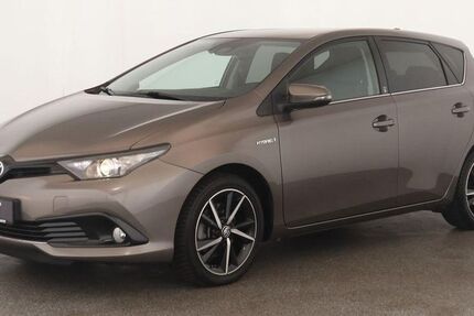 Toyota Auris 88.500 km 15.884 € Düsseldorf 40233