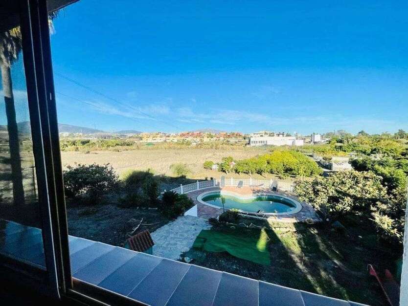 Haus zum Kaufen in Estepona 1.500.000 € 513 m²