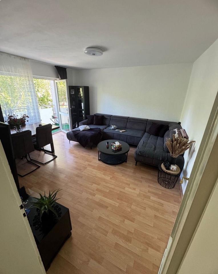 Top-Lage in Düsseldorf Bilk . 3 Zimmer Wohnung mit Balkon