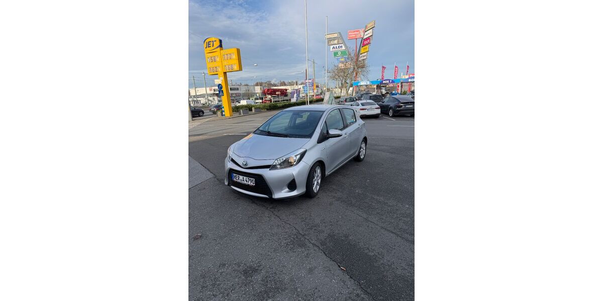 Toyota Yaris 171.000 km 7.600 &euro; Bochum 44866