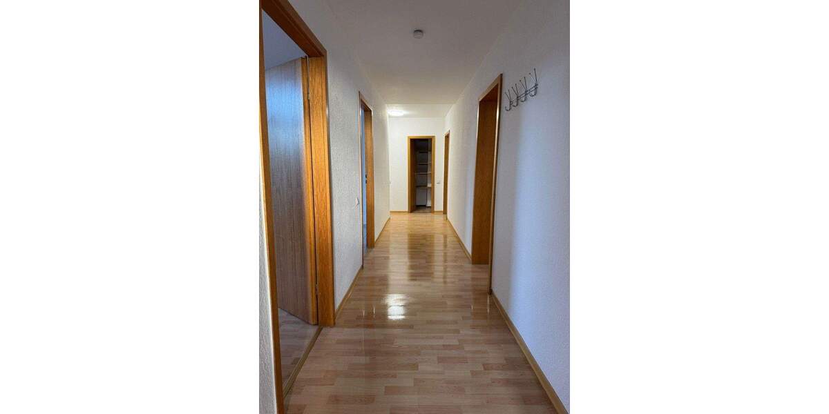 Etagenwohnung Gelsenkirchen Neustadt - 4 Zimmer, 103 m&sup2;, 732&euro; | Angebot:25654246