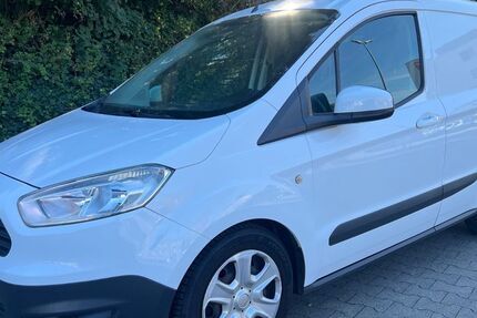 Ford Transit 126.213 km 4.890 € Essen 45139