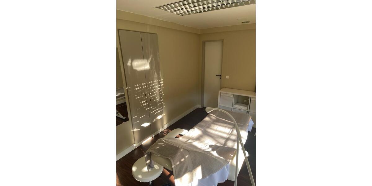 Praxisraum in exklusiver Lage Düsseldorf-Oberkassel zu vermieten zimmer