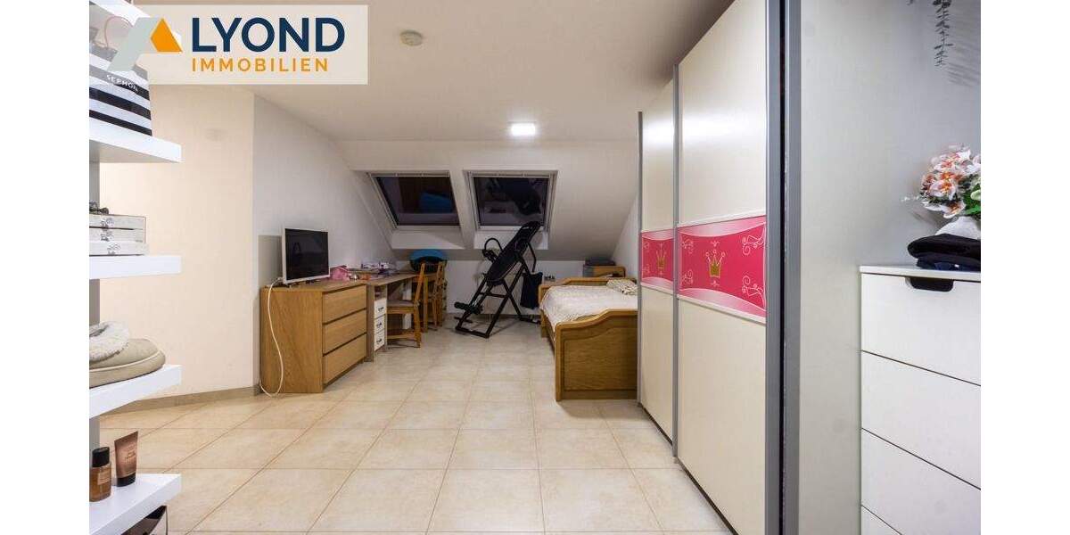 Etagenwohnung Moers Repelen - 4 Zimmer, 90 m&sup2;, 145.000&euro; | Angebot:25067353