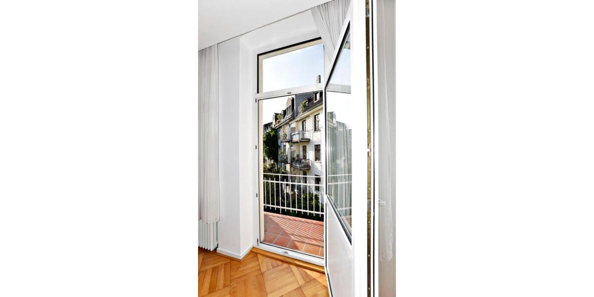 Oberkassel Luegplatz 3Zi Whg Balkon ab 1.04. von Privat 3 zimmer