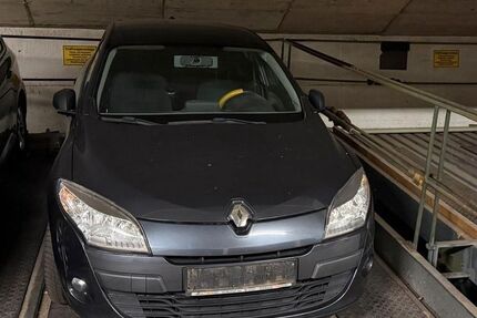 Renault Megane 162.976 km 2.950 € Düsseldorf 40229
