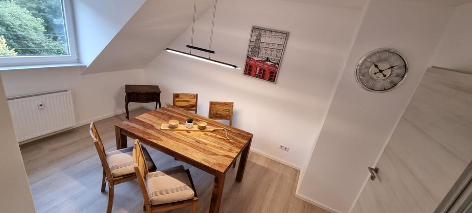 Dachgeschoßwohnung Düsseldorf Stadtbezirk 6 - 2.5 Zimmer, 64 m&sup2;, 1.550&euro; | Angebot:25478964