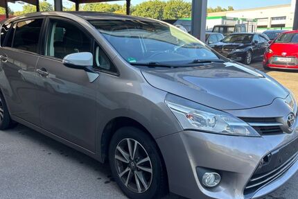 Toyota Verso 177.000 km 5.250 € Essen 45356