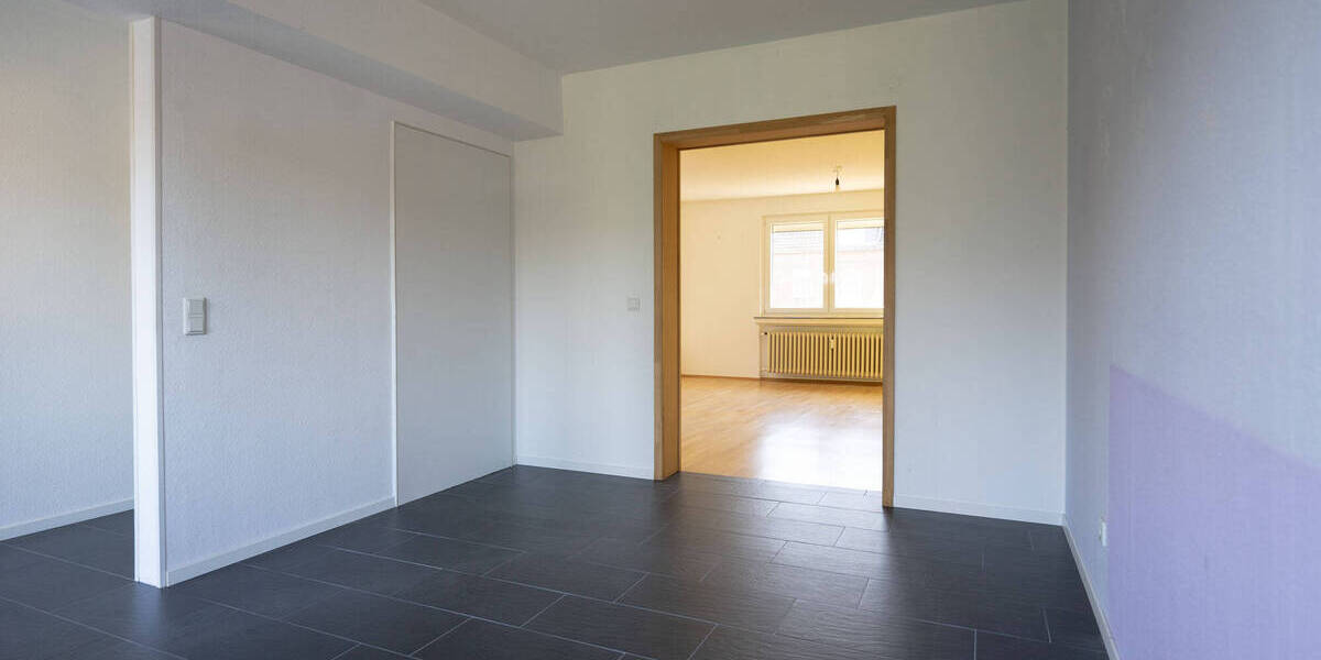 Etagenwohnung Krefeld / Bockum Bockum - 4 Zimmer, 110 m&sup2;, 229.000&euro; | Angebot:20197854