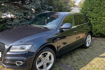Audi Q5 140.000 km 17.250 € Essen 45327