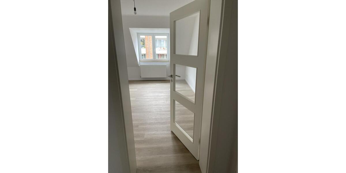 Etagenwohnung Düsseldorf Pempelfort - 1 Zimmer, 37 m&sup2;, 765&euro; | Angebot:26300954
