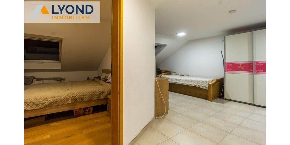 Etagenwohnung Moers Repelen - 4 Zimmer, 90 m&sup2;, 145.000&euro; | Angebot:25067353