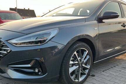 Hyundai i30 28.000 km 17.900 &euro; Herne 44653