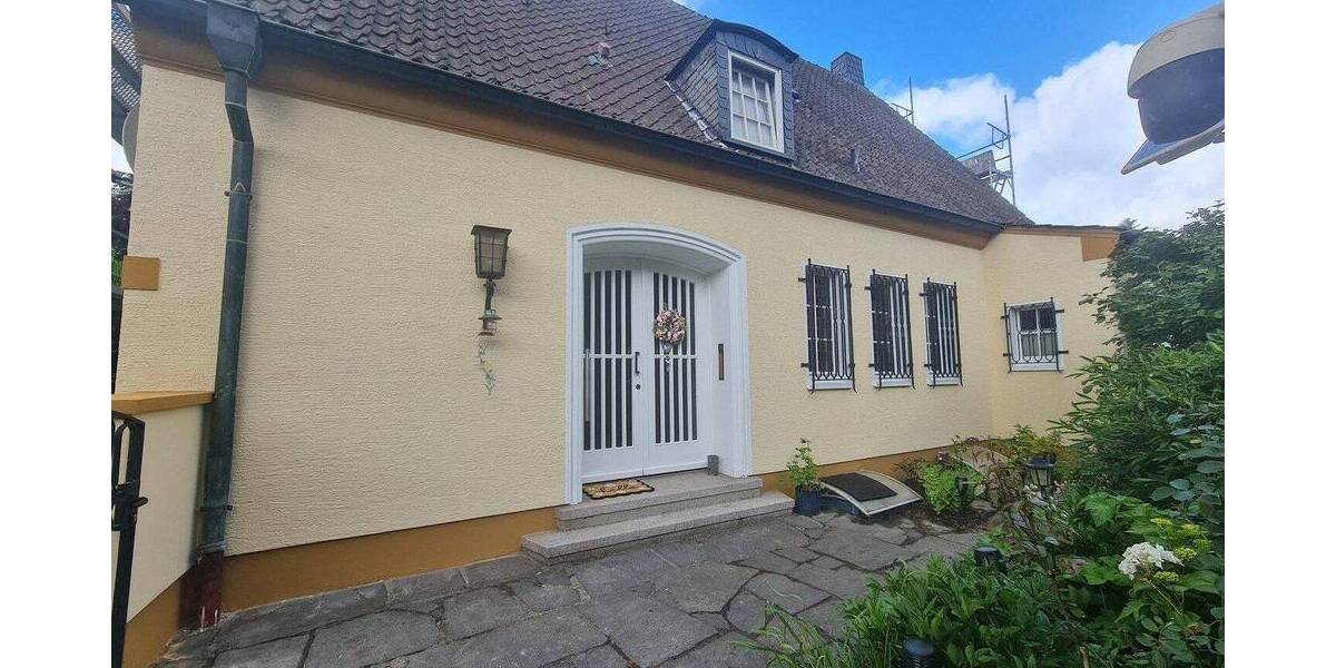 Einfamilienhaus Duisburg Hochemmerich - 9 Zimmer, 220 m&sup2;, 657.000&euro; | Angebot:26900580