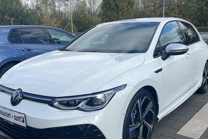 VW Golf 26.247 km 36.890 € Duisburg 47178